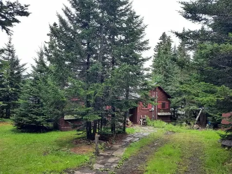 425 Round Pond Road Pittsburg NH 03592
