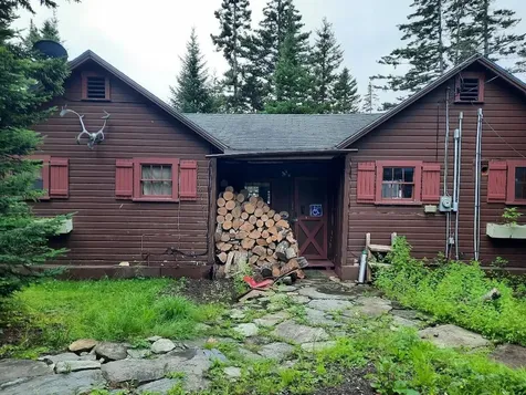 425 Round Pond Road Pittsburg NH 03592