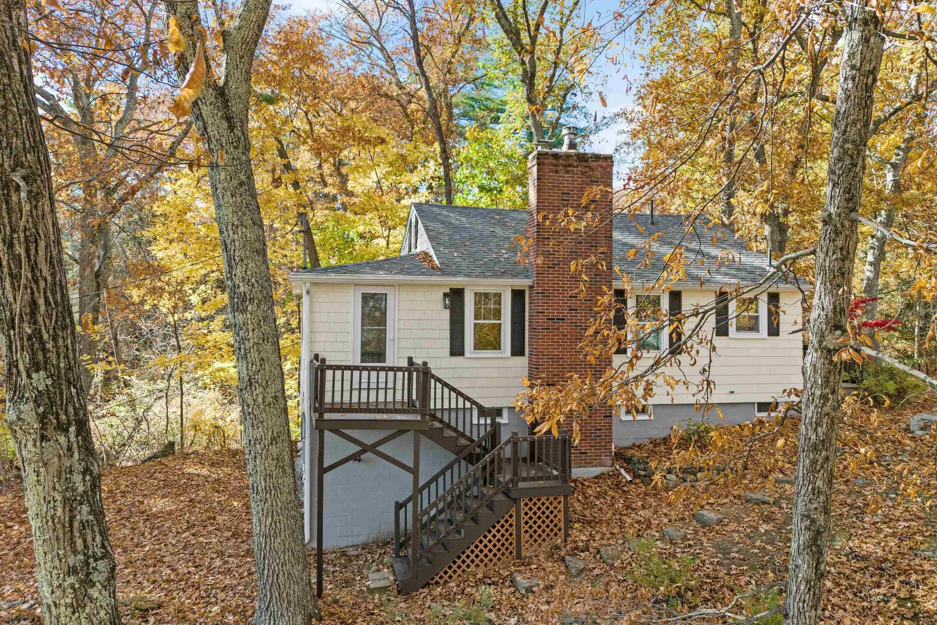 12 Gardner Road Windham NH 03087