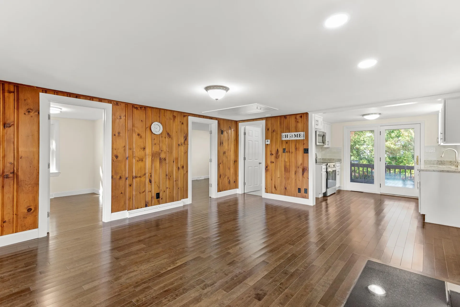 12 Gardner Road Windham NH 03087