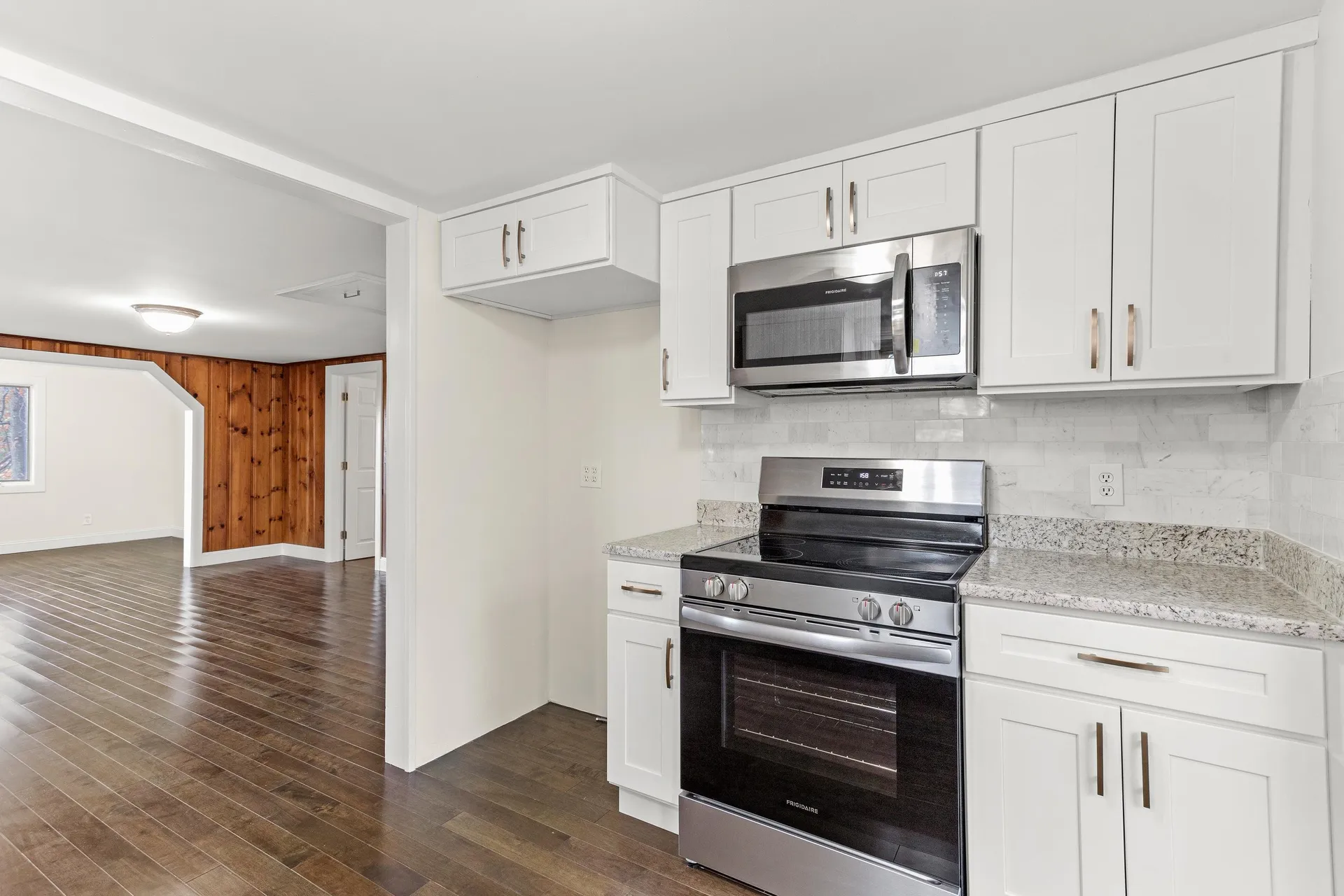 12 Gardner Road Windham NH 03087