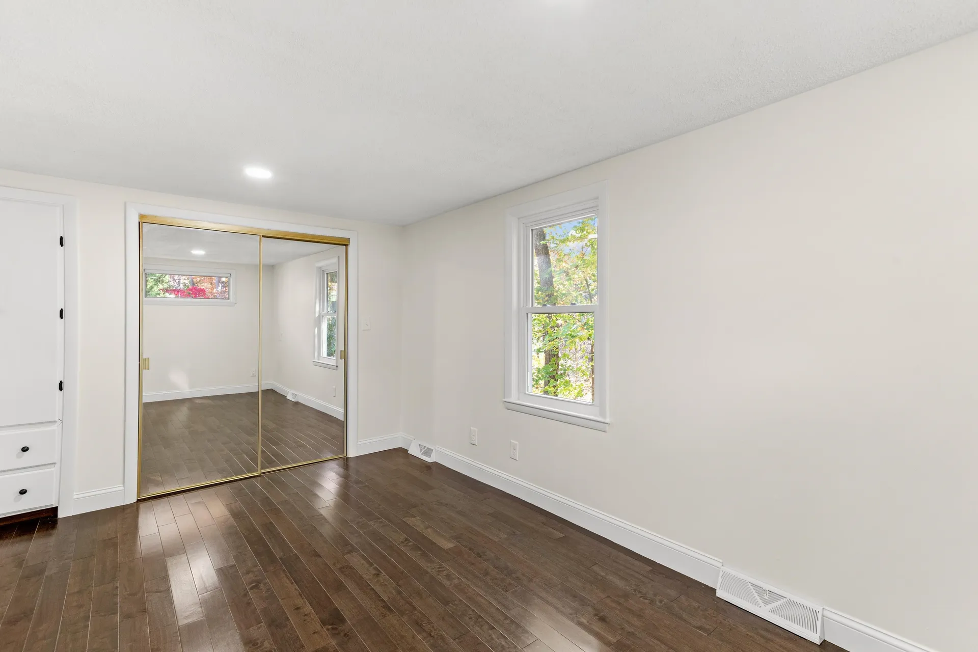 12 Gardner Road Windham NH 03087