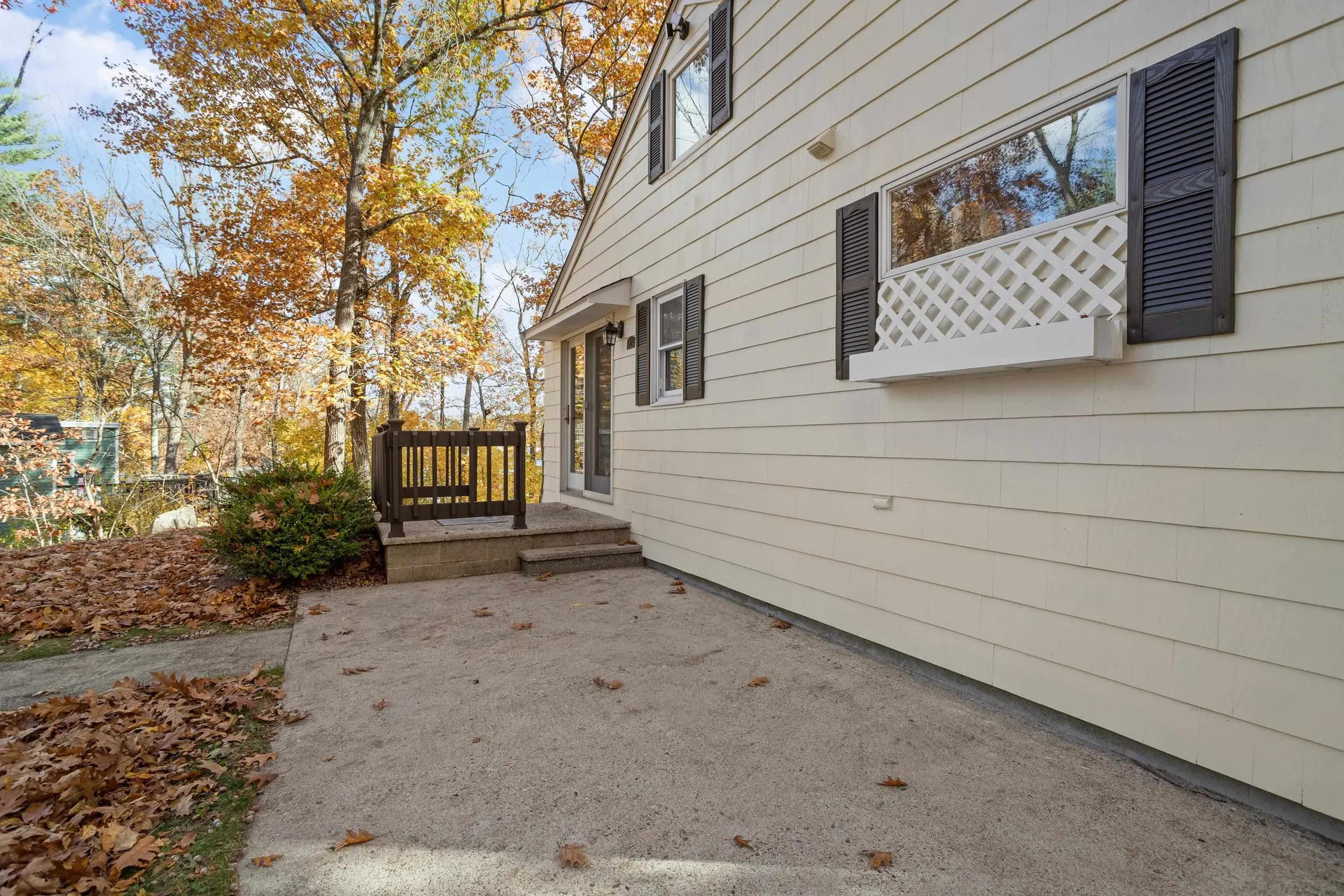 12 Gardner Road Windham NH 03087