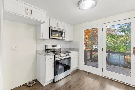 12 Gardner Road Windham NH 03087