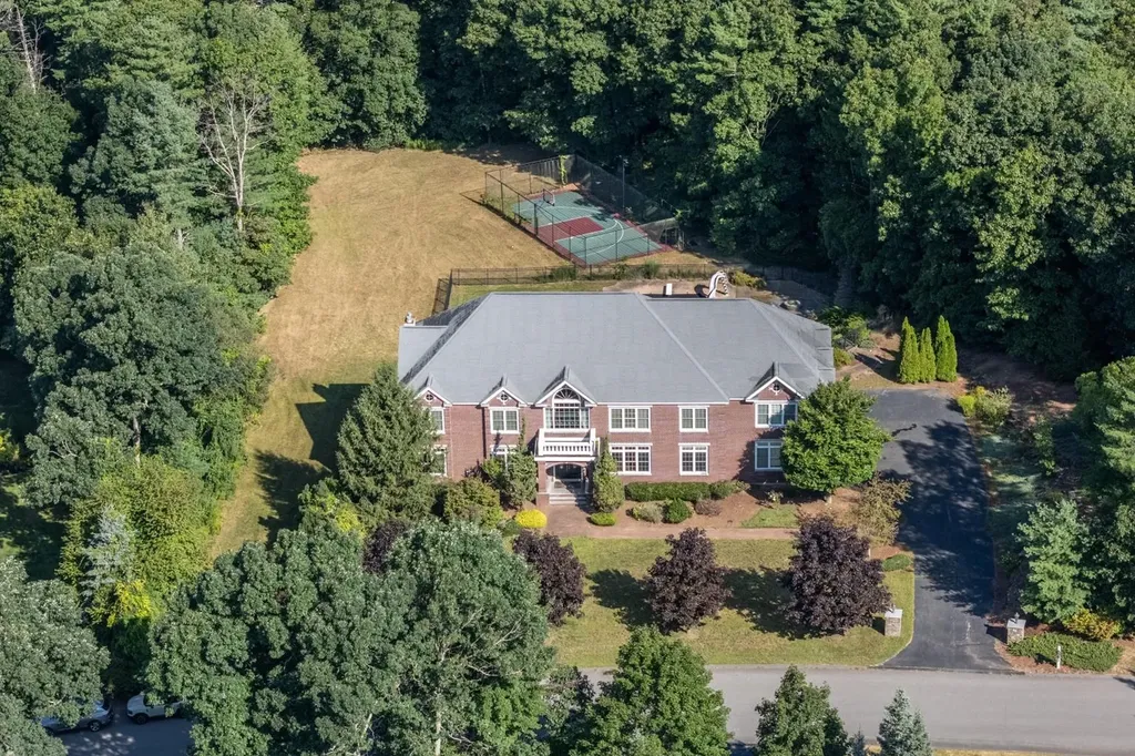 76 Heritage Hill Road Windham NH 03087