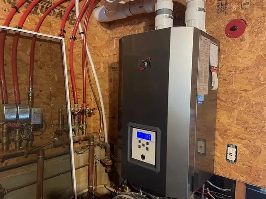 24 Crabapple Lane Hyde Park VT 05655