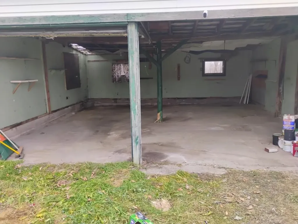 285 Bickford Lane Glover VT 05839