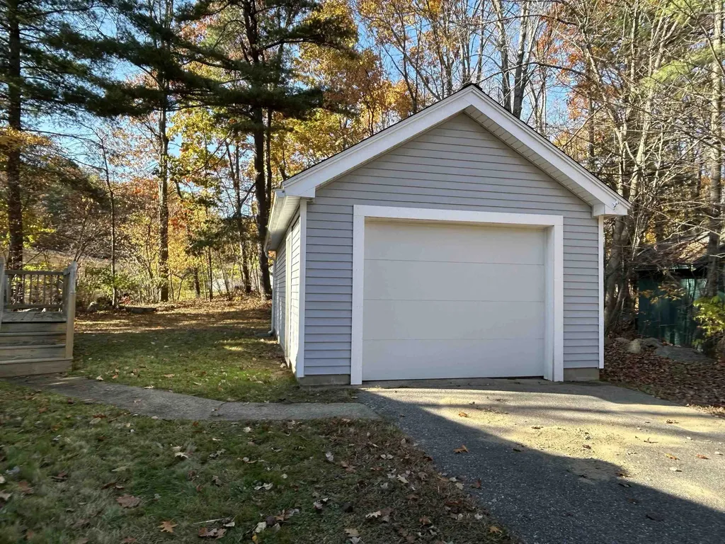 33 Lamprey River Park Newmarket NH 03857