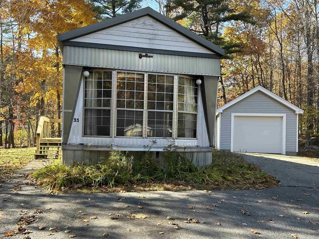 33 Lamprey River Park Newmarket NH 03857