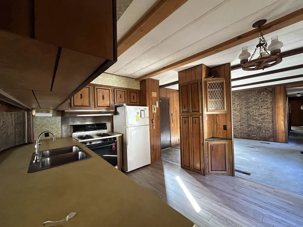 33 Lamprey River Park Newmarket NH 03857