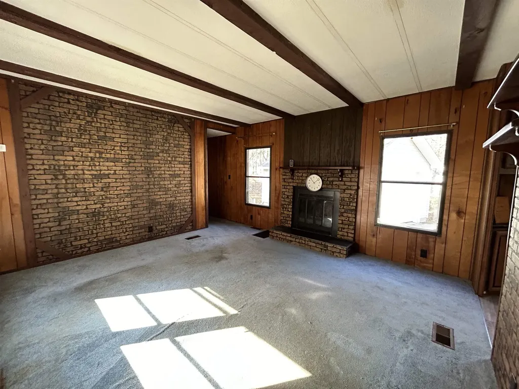 33 Lamprey River Park Newmarket NH 03857