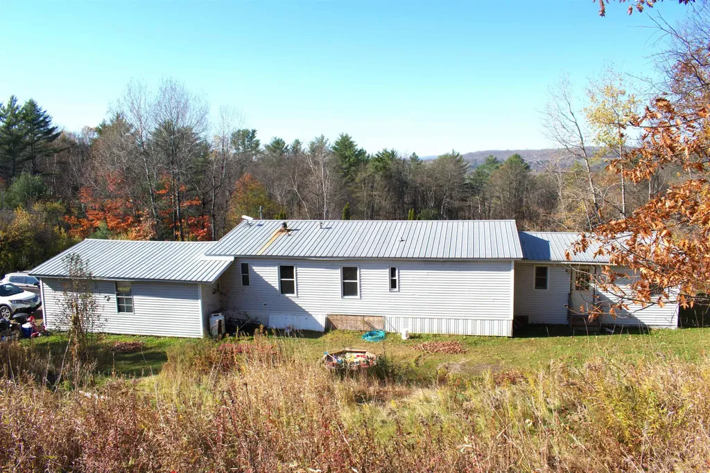 2946 Spaulding Road St. Johnsbury VT 05819