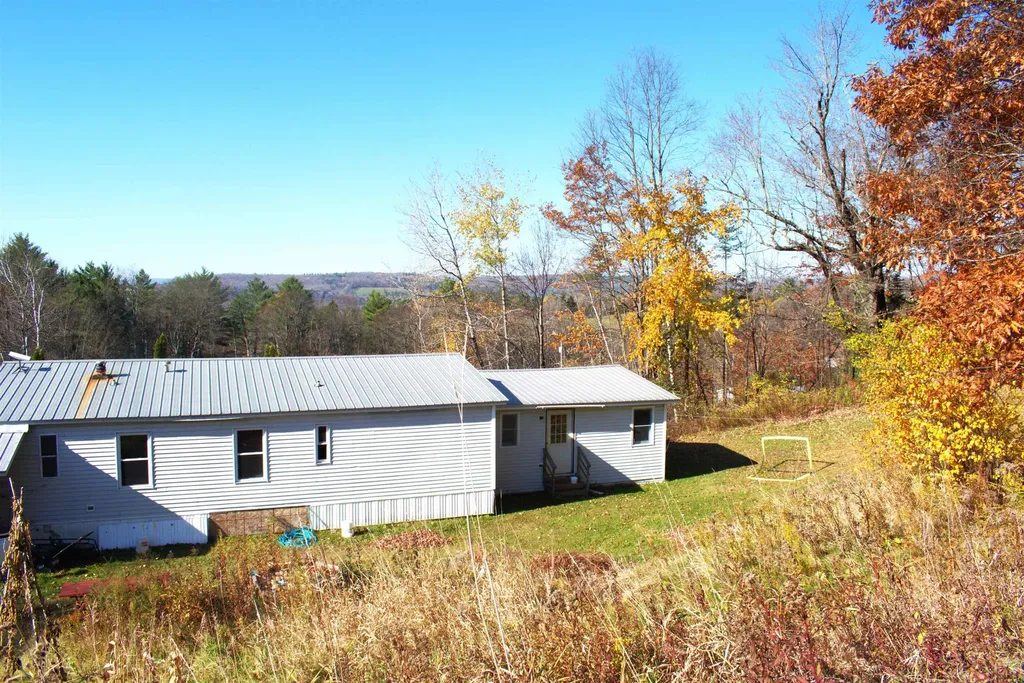 2946 Spaulding Road St. Johnsbury VT 05819