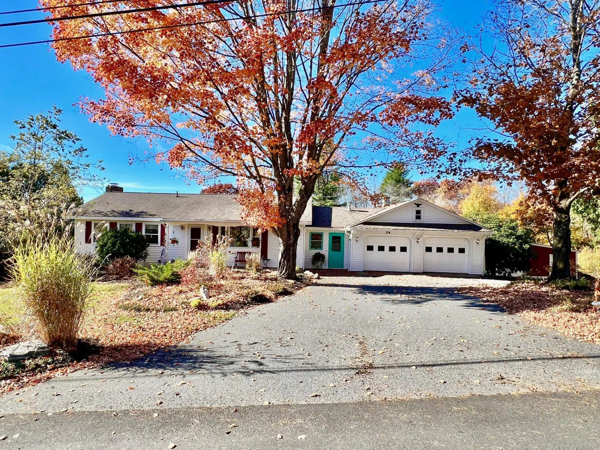 54 Split Oak Circle Chesterfield NH 03443