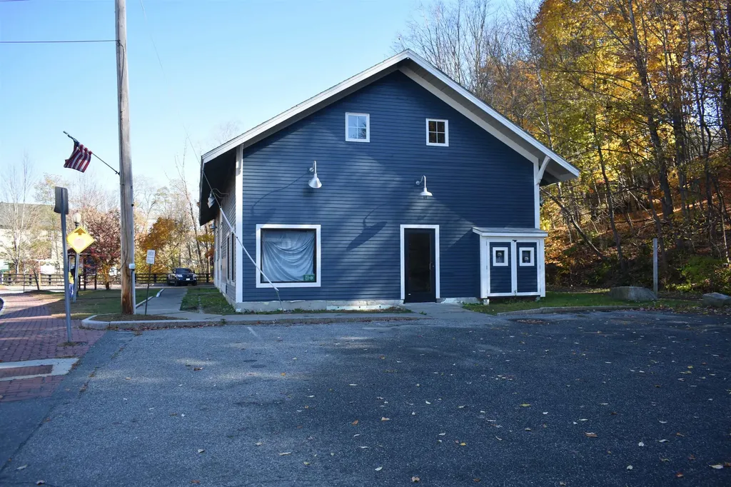 59 Main Street Enfield NH 03748