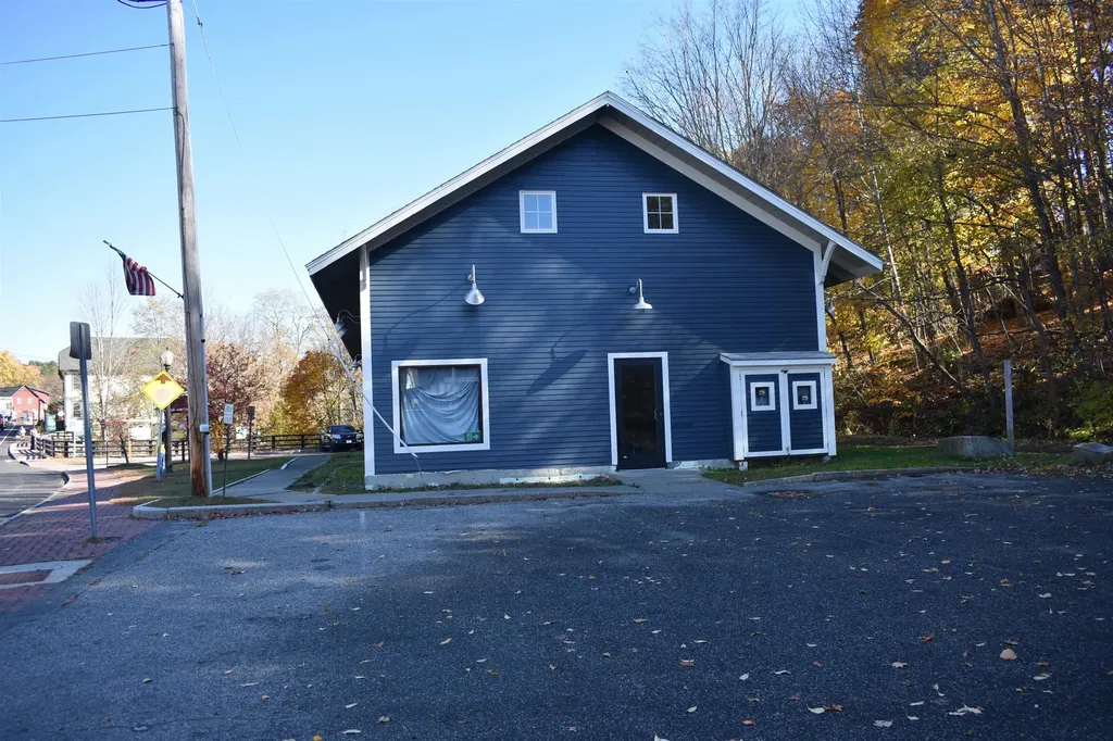 59 Main Street Enfield NH 03748