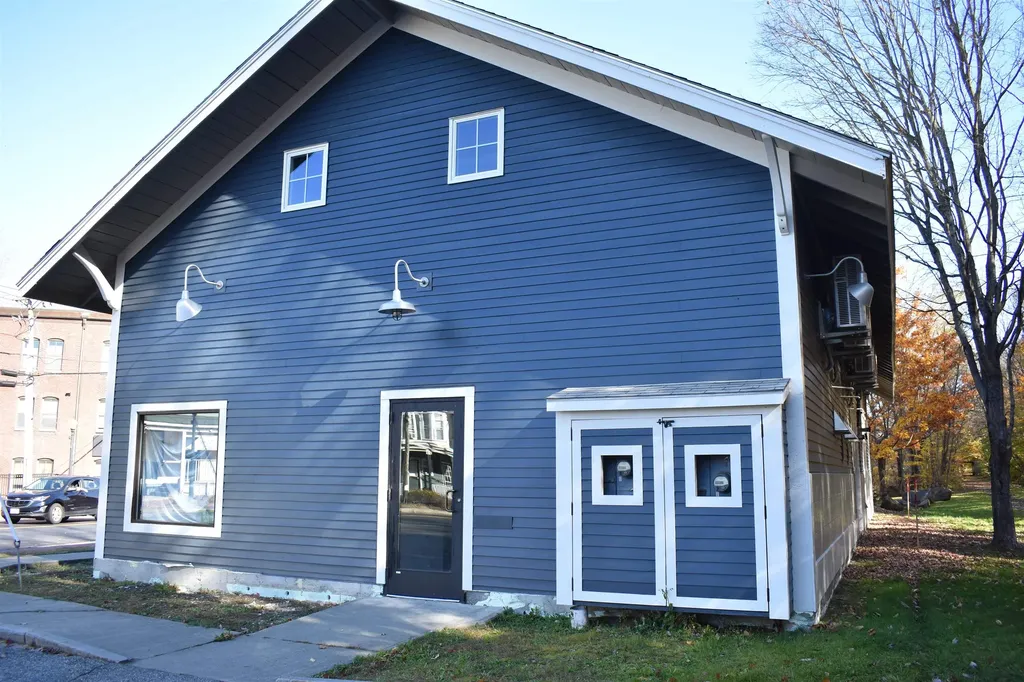 59 Main Street Enfield NH 03748