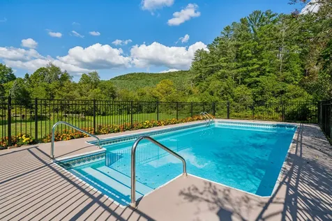 16 Pomfret Road Woodstock VT 05091