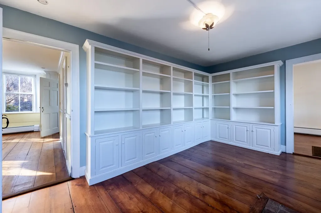 385 Academy Road Thetford VT 05074