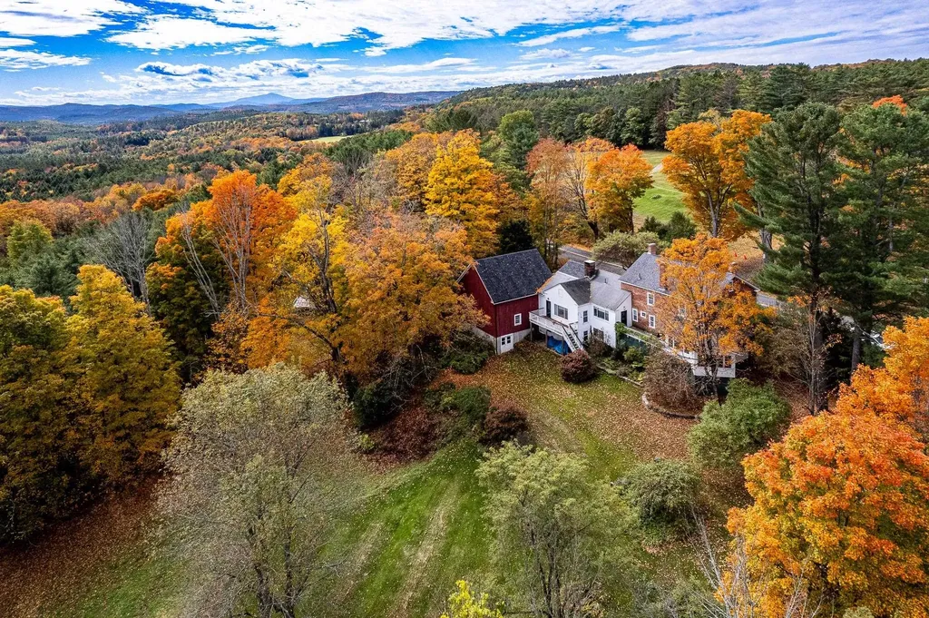 385 Academy Road Thetford VT 05074