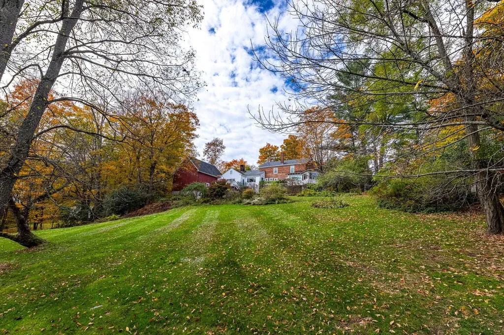 385 Academy Road Thetford VT 05074