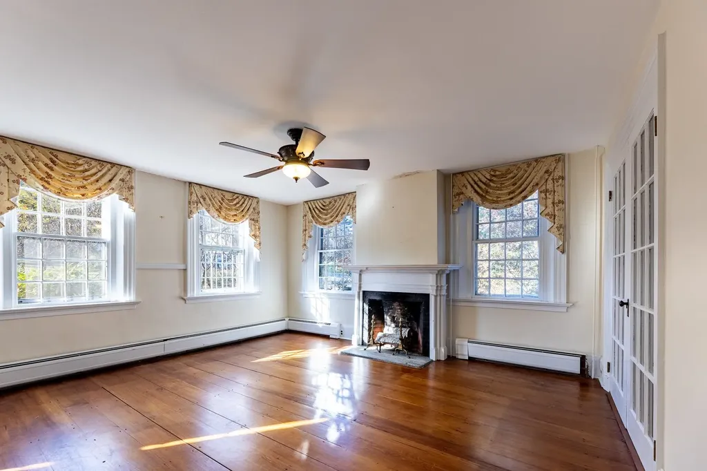 385 Academy Road Thetford VT 05074