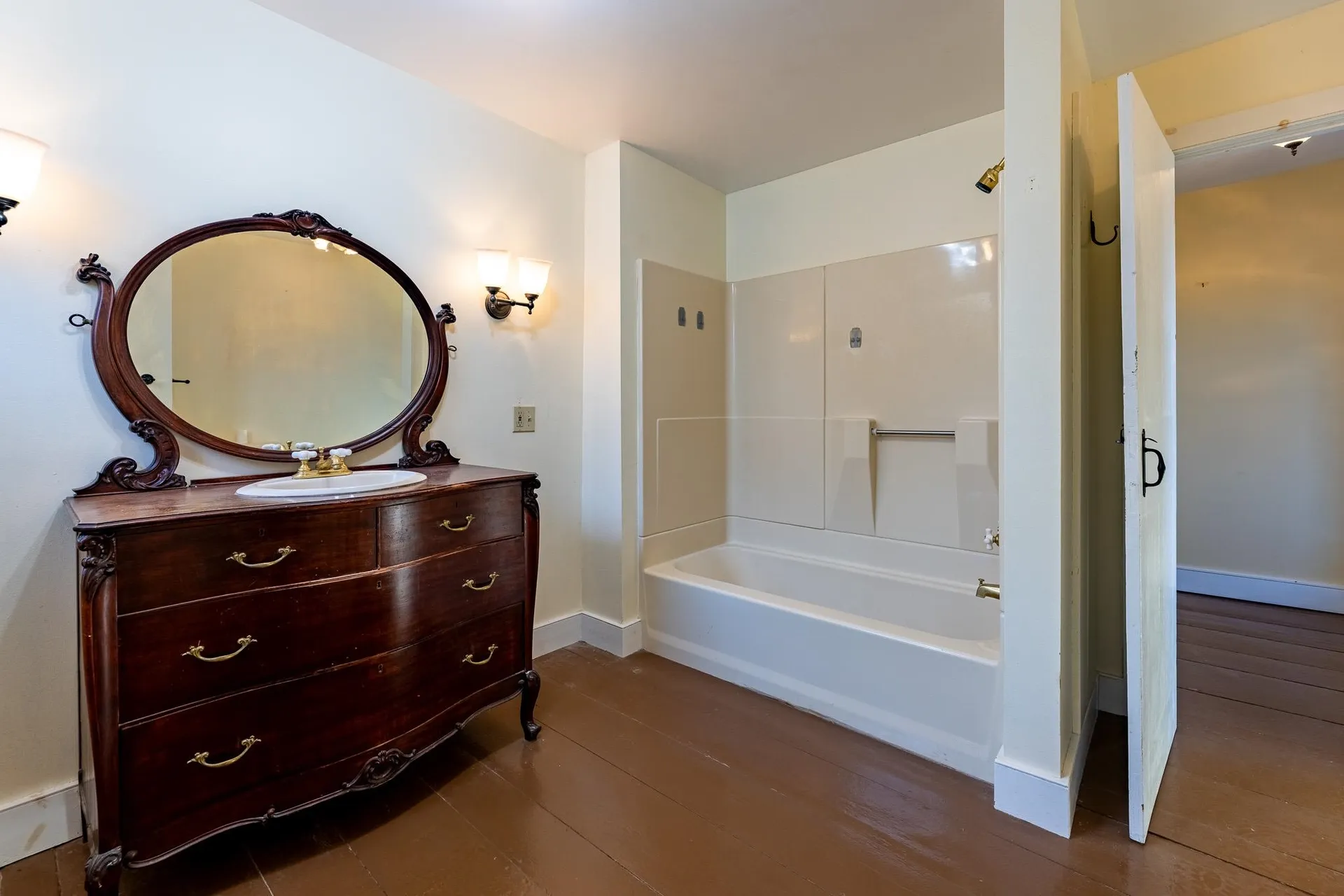 385 Academy Road Thetford VT 05074