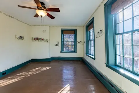 385 Academy Road Thetford VT 05074