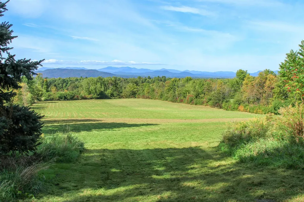 261 Four Winds Road Ferrisburgh VT 05456