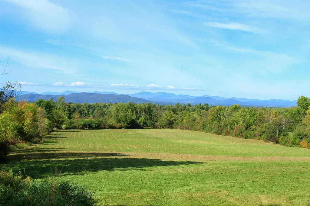 261 Four Winds Road Ferrisburgh VT 05456