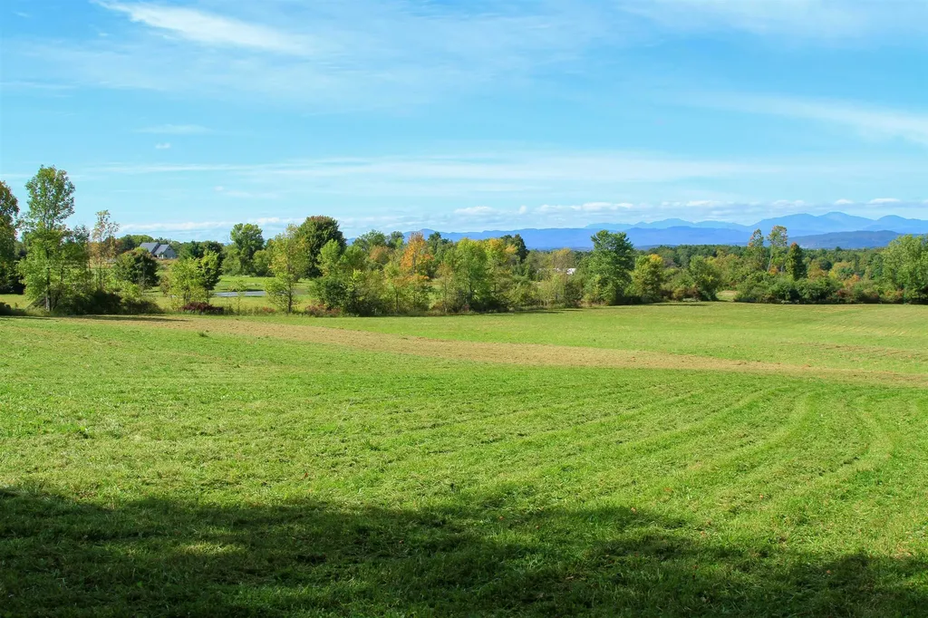 261 Four Winds Road Ferrisburgh VT 05456