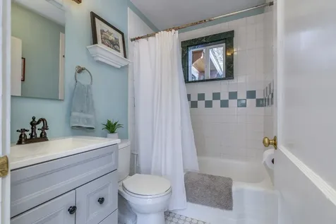 538 Governor Wentworth Highway Tuftonboro NH 03850