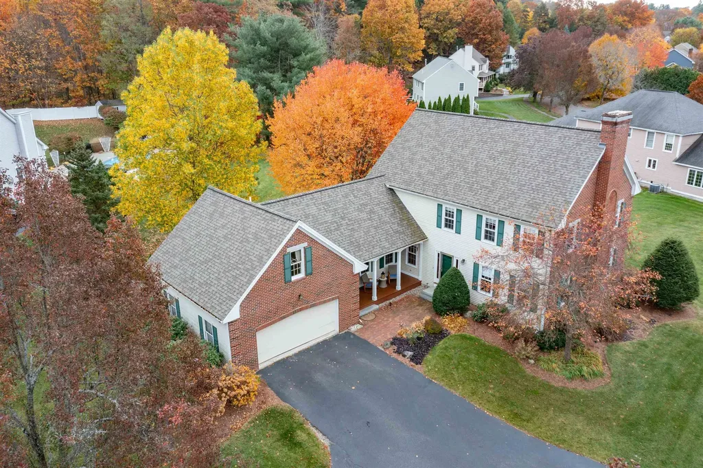 15 Salmon Brook Drive Nashua NH 03062