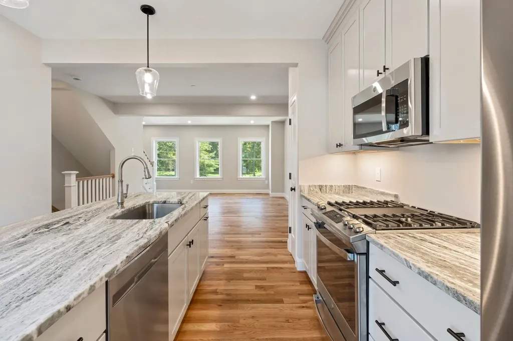 13 Juniper Lane Portsmouth NH 03801