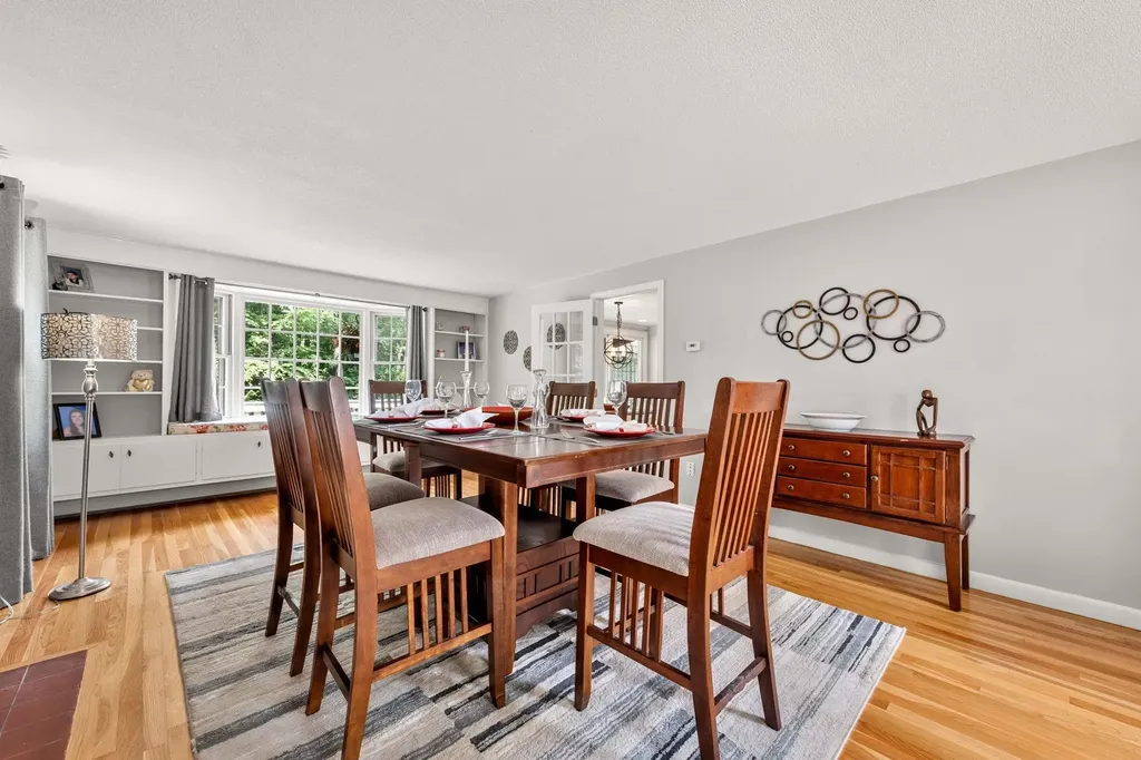 8 Deacon Road Bedford NH 03110