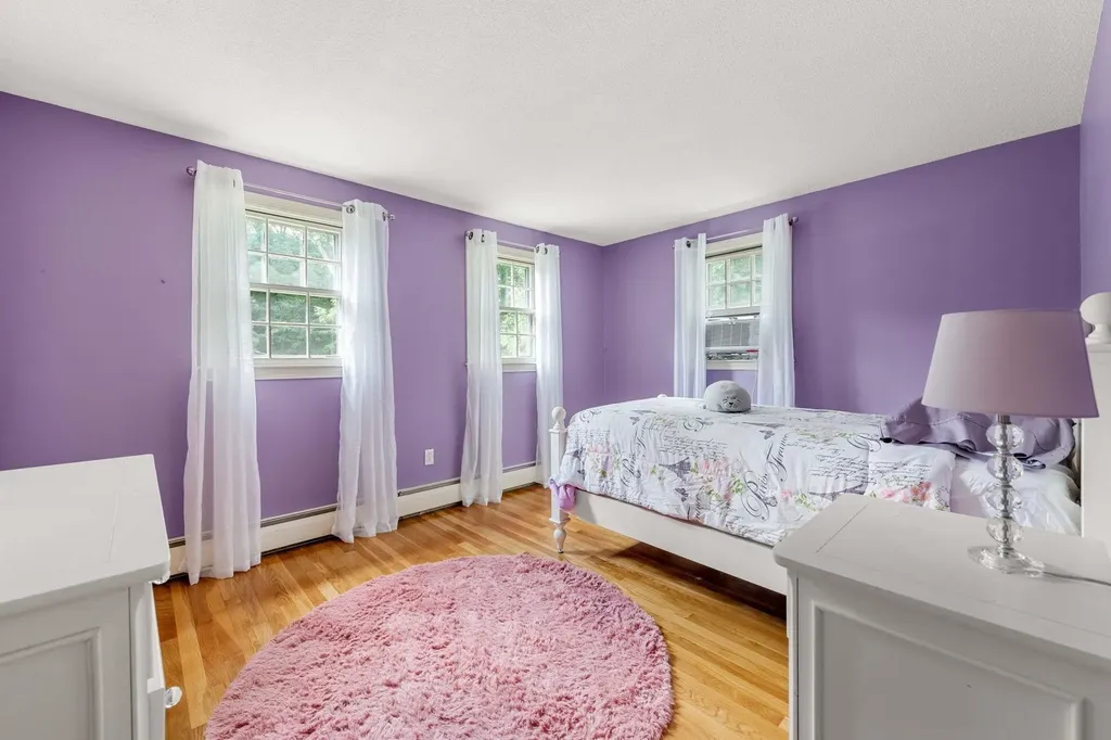 8 Deacon Road Bedford NH 03110