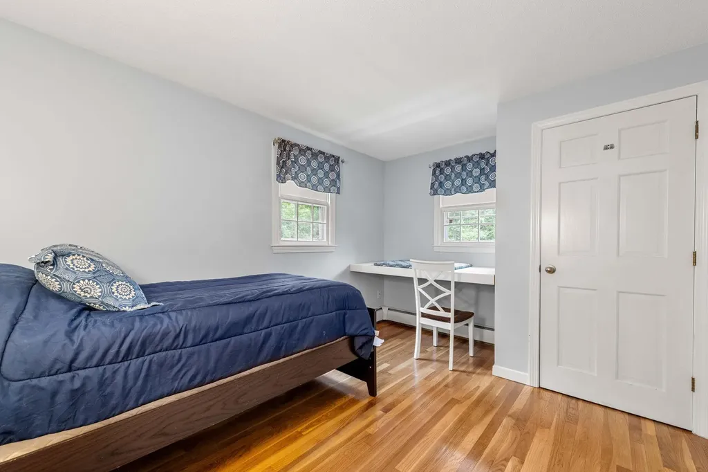 8 Deacon Road Bedford NH 03110