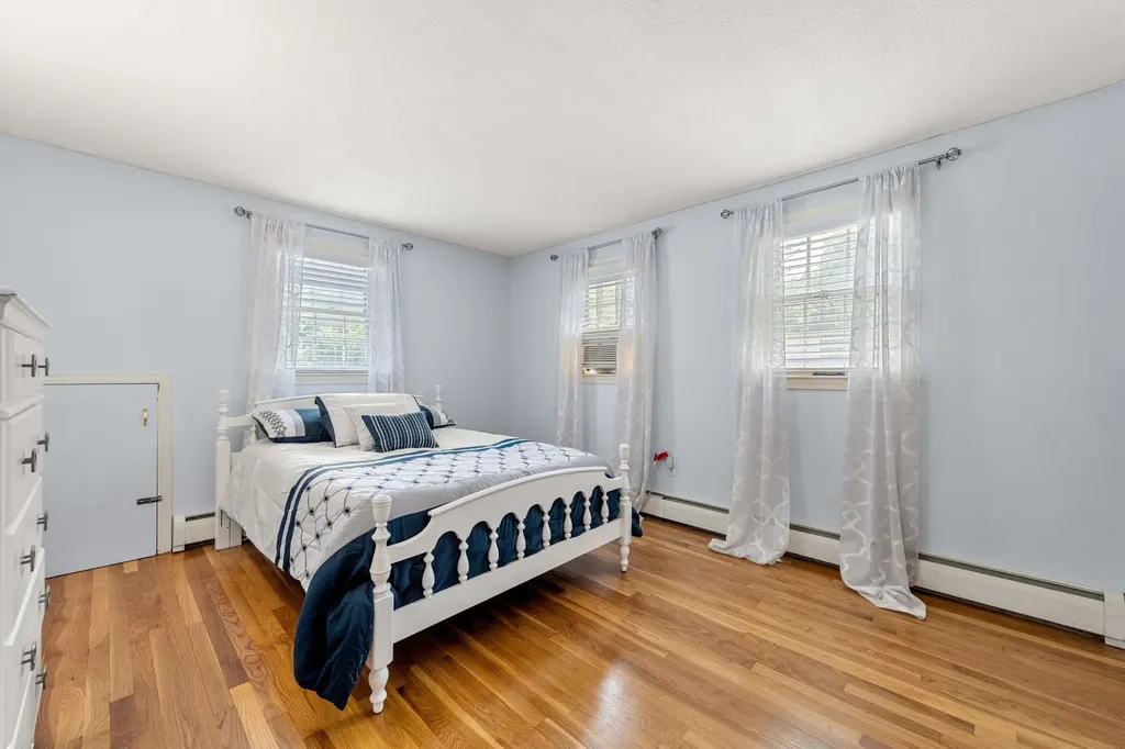 8 Deacon Road Bedford NH 03110