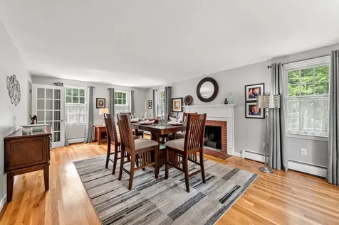 8 Deacon Road Bedford NH 03110