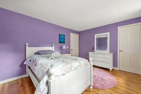 8 Deacon Road Bedford NH 03110