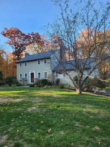 8 Deacon Road Bedford NH 03110