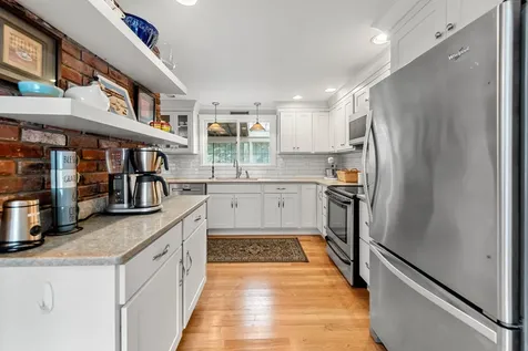 8 Deacon Road Bedford NH 03110