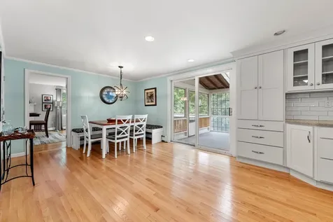 8 Deacon Road Bedford NH 03110