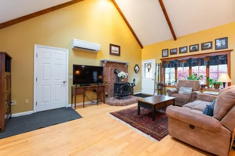 26 Tanager Road Goffstown NH 03045