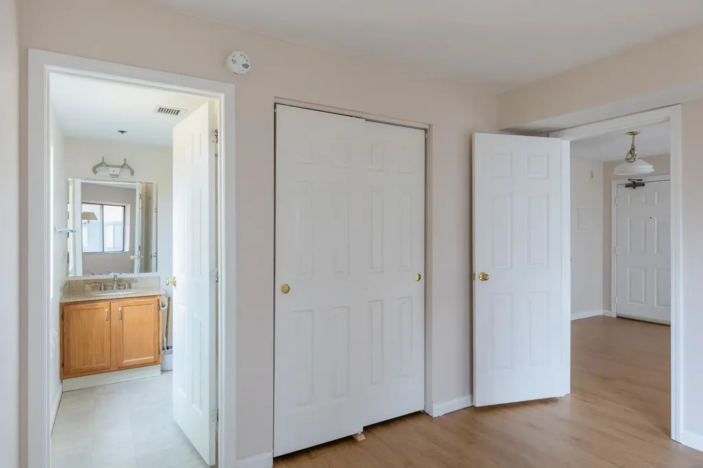 10 Kellogg Road Essex VT 05452