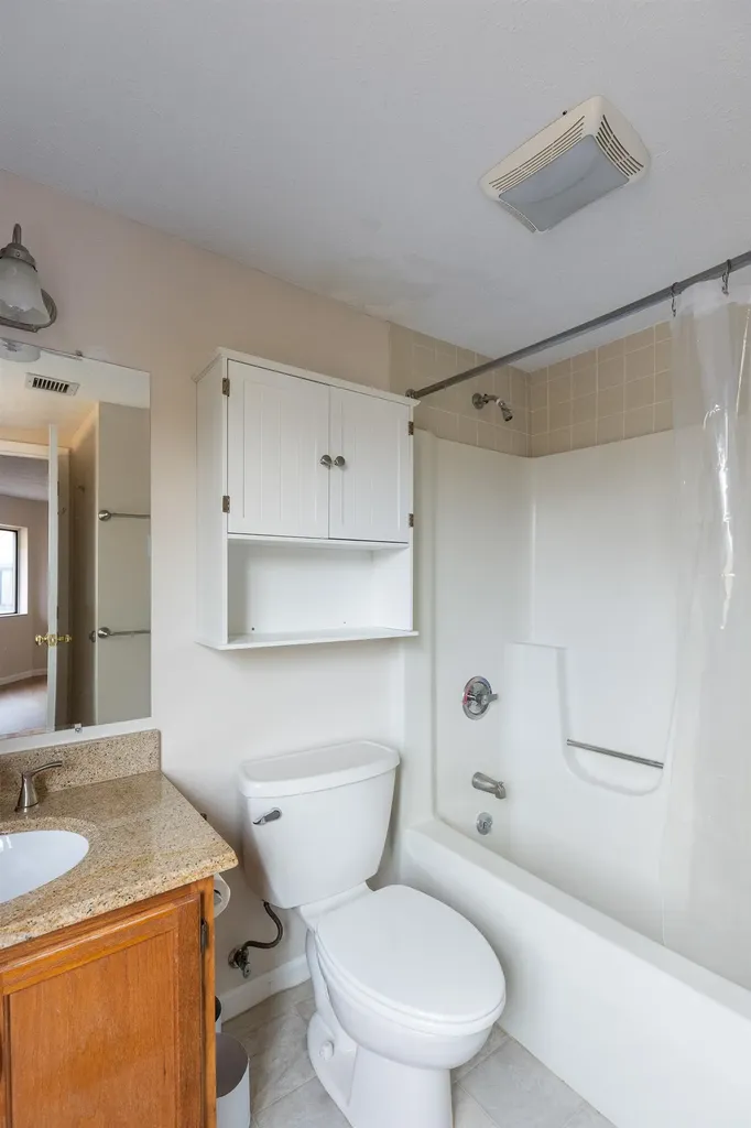 10 Kellogg Road Essex VT 05452