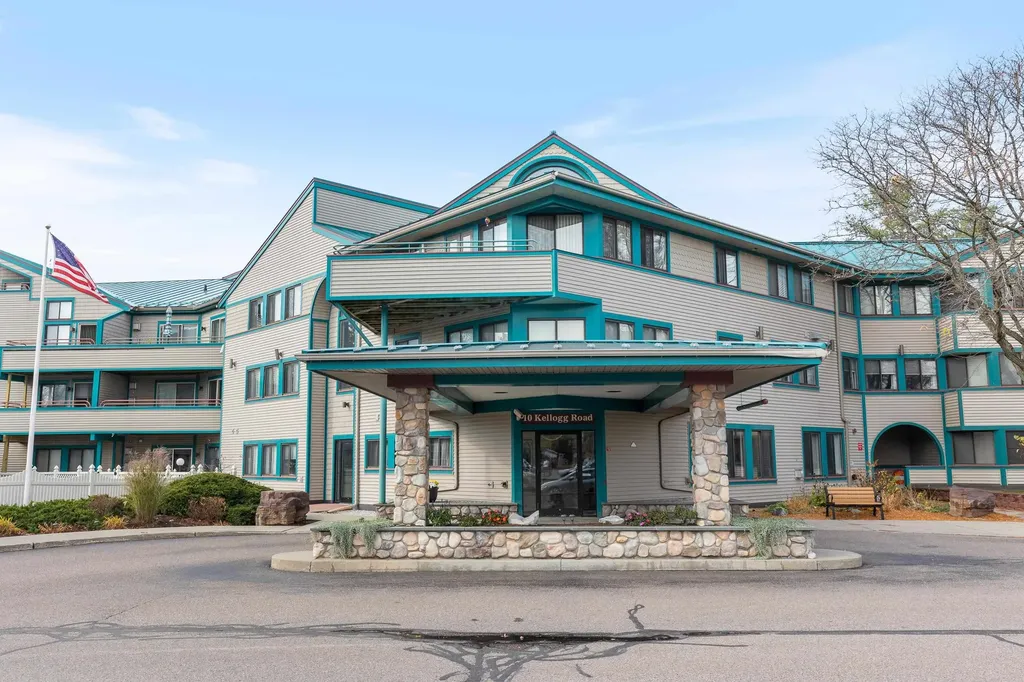 10 Kellogg Road Essex VT 05452