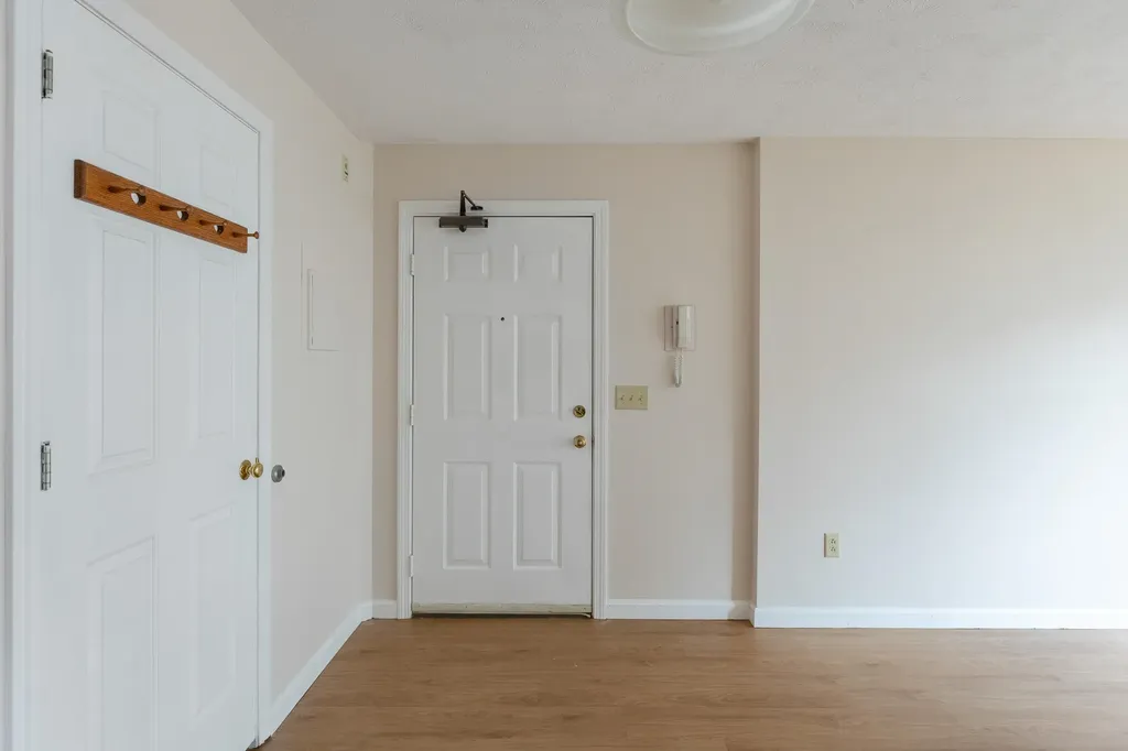 10 Kellogg Road Essex VT 05452