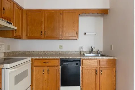 10 Kellogg Road Essex VT 05452