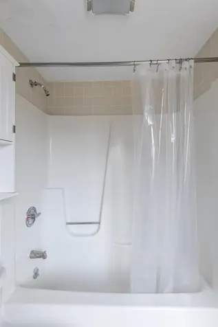 10 Kellogg Road Essex VT 05452